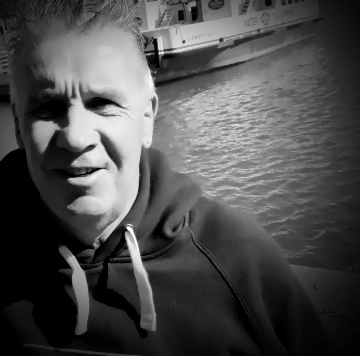 Heute vor einem Jahr verstarb unser Ehrenmitglied Günter Zapf.

Ruhe in Frieden, lieber Günter!