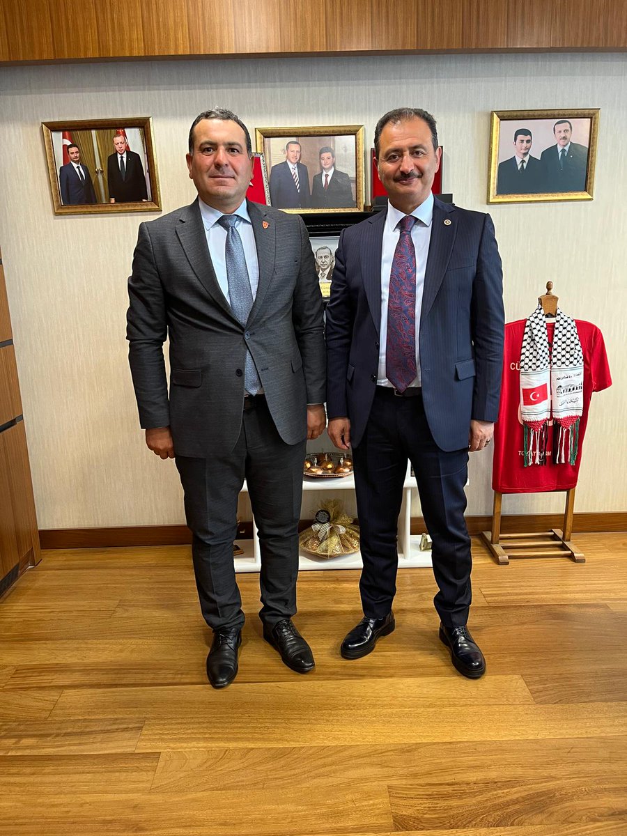 ERTUĞRUL GAZİ DEMİR (@ertugrlgazitmsy) on Twitter photo Bugün <a href="/TmsyGaziler/">T.M.S.Y GAZİ SAYILMAYANLAR</a> Başkanımız
Sn <a href="/ErtugrlGaziTmsy/">ERTUĞRUL GAZİ DEMİR</a>
<a href="/TBMMresmi/">TBMM</a> de <a href="/Akparti/">AK Parti</a> Tokat milletvekili ve <a href="/Akparti/">AK Parti</a> Genel merkez şehit gazi şube komisyon başkanı
Sn <a href="/dtcuneytaldemir/">Dt. Cüneyt Aldemir 🇹🇷</a>
ziyaret edilmiştir.
Sn <a href="/dtcuneytaldemir/">Dt. Cüneyt Aldemir 🇹🇷</a>
ile <a href="/TmsyGaziler/">T.M.S.Y GAZİ SAYILMAYANLAR</a> vatan evlatlarının Gazilik haklarını için çıkacak Bugün <a href="/TmsyGaziler/">T.M.S.Y GAZİ SAYILMAYANLAR</a> Başkanımız
Sn <a href="/ErtugrlGaziTmsy/">ERTUĞRUL GAZİ DEMİR</a>
<a href="/TBMMresmi/">TBMM</a> de <a href="/Akparti/">AK Parti</a> Tokat milletvekili ve <a href="/Akparti/">AK Parti</a> Genel merkez şehit gazi şube komisyon başkanı
Sn <a href="/dtcuneytaldemir/">Dt. Cüneyt Aldemir 🇹🇷</a>
ziyaret edilmiştir.
Sn <a href="/dtcuneytaldemir/">Dt. Cüneyt Aldemir 🇹🇷</a>
ile <a href="/TmsyGaziler/">T.M.S.Y GAZİ SAYILMAYANLAR</a> vatan evlatlarının Gazilik haklarını için çıkacak
