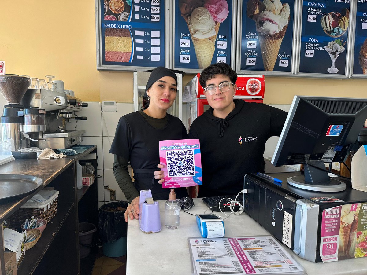 tatuhess's tweet photo. 🚫 #NoAlTrabajoInfantil 👧🏽👦🏻
Seguimos recorriendo locales de #NeuquénCapital desde la @DDHH_RI_CI junto a @acipanoficial para visibilizar y prevenir esta problemática.

☎️ Denunciá:
0800-333-0944 (opción 1)
Línea 102 - Maltrato Infantil

#NiñezActivaNeuquén
#ACIPAN @GiovanettL https://t.co/EakRWJzkJH