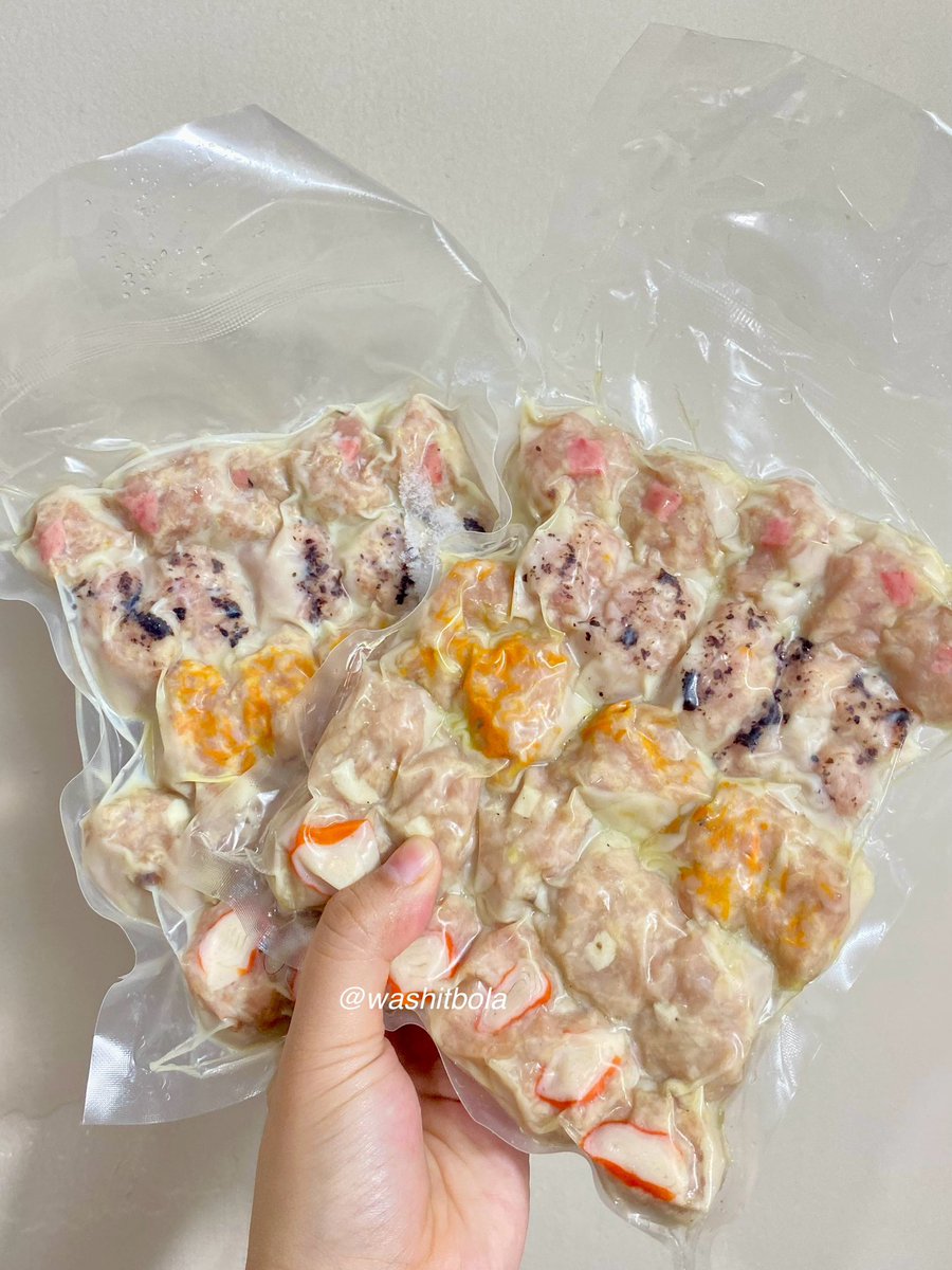 washitbola's tweet photo. WAR IS OVER KETEMU GYPSUM FROZEN YUMMY UMAMI 36 REBU ISI 25zzzzzzzzzzz😭😭😭😭 https://t.co/sncD87Bvse
