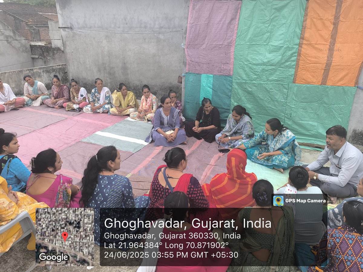 NRLMGONDAL's tweet photo. આજ રોજ ઘોઘાવદર ગામે મોટાદળવા ક્લસ્ટર લેવલ ફેડરેશન ની મિટિંગ કરવામાં આવી જેમા apmd અંજનાબેન અને apmd કૃપાલીબેન હાજર રહેલ મિટિંગ માં clf ના રજીસ્ટર ચેક કરવામાં આવેલ cif ફંડ સી. સી .લોન વિશે સમજાવેલ @DDORAJKOT1 @tdogondal @DLMRajkot @DrdaRajkot @RAJKOTNRLM https://t.co/xxZGuGsHTJ