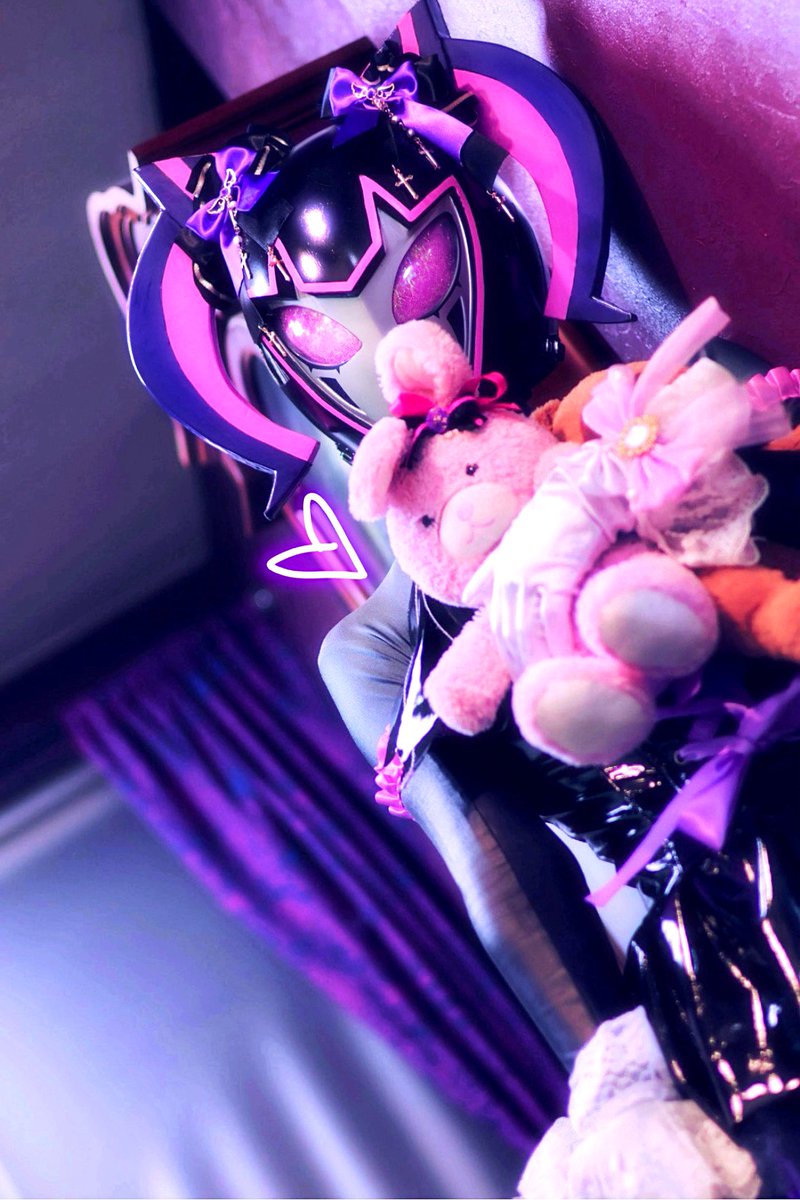 #夜になったのでかわいいを上げる

👑ふふふ💜✨
格好良く、美しく、そしてかわいいわたしを上げてやろう💜🦇✨

#不敗神話のRegina 
#レジーナ様しか勝たん