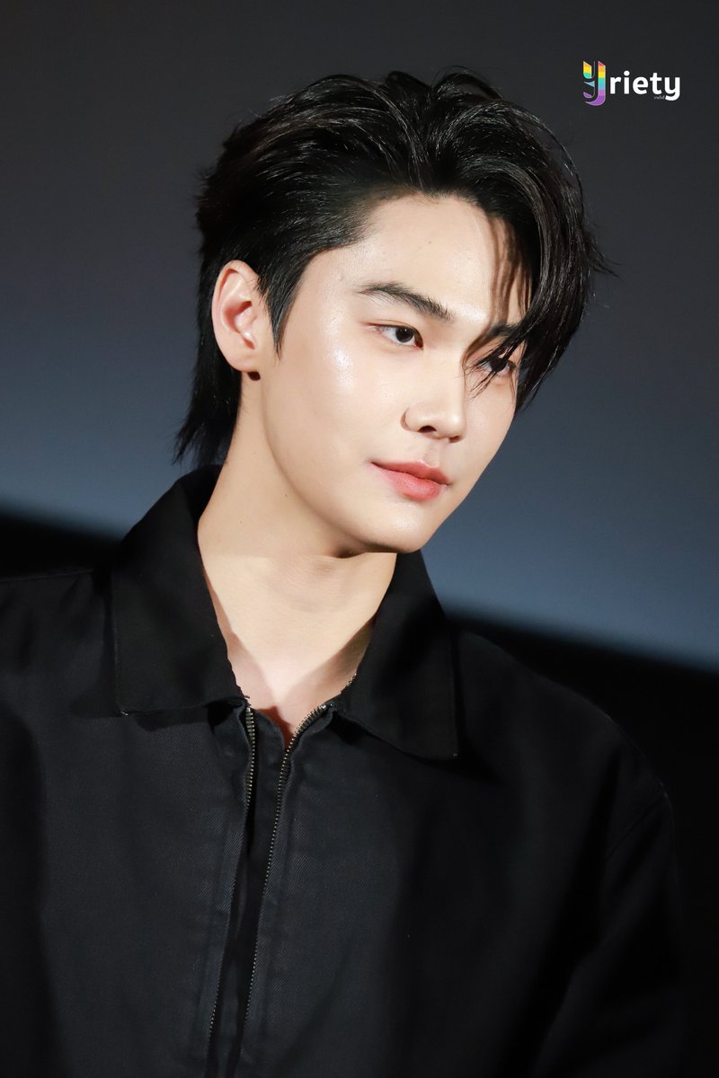 teevithe's tweet photo. ANCISSSSS BENING….. MULUS…… CAKEP……
ADUH HAIRSTYLISHNYA LOVE YOU SO MUCH!!!

#LeapDaySeriesFinalEP 
#dew_jsu https://t.co/G7Ws1oG8dM