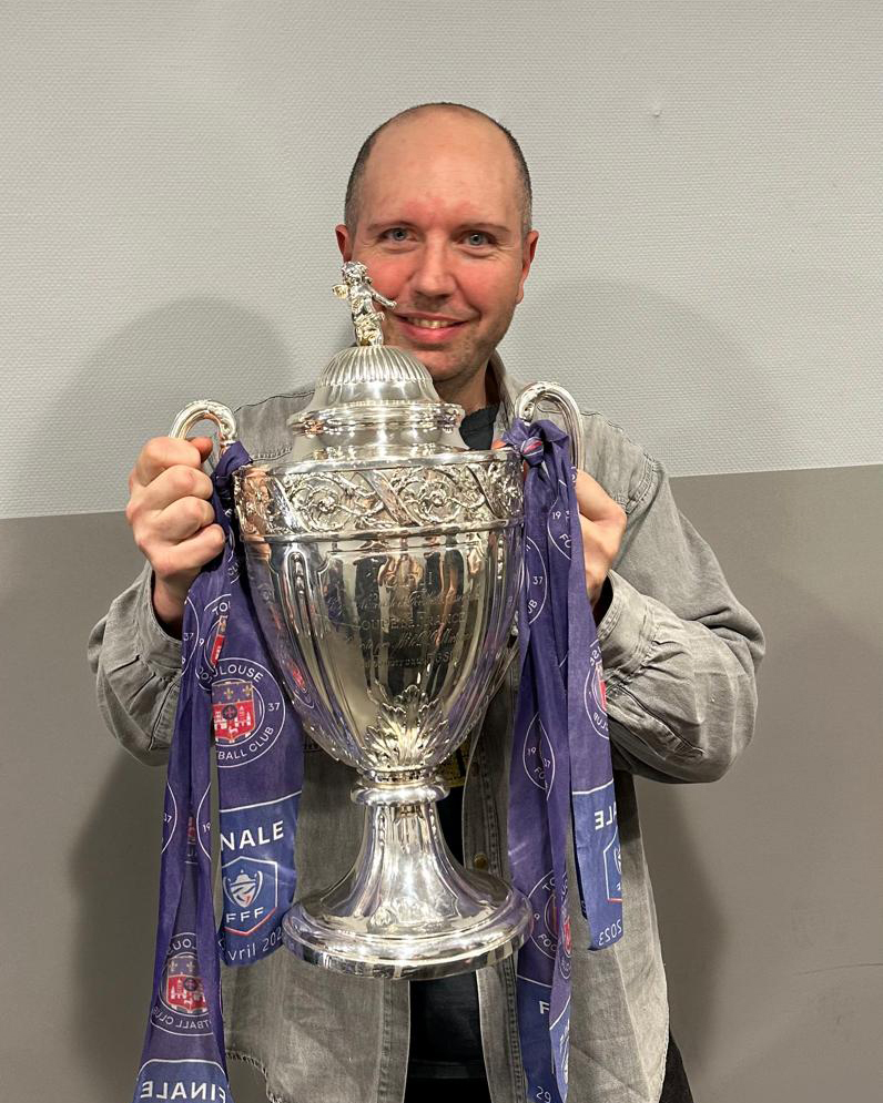 Nous avons appris avec une grande tristesse la disparition soudaine de Jacques Jaumouillé. Journaliste passionné et figure familière de la tribune de presse du Stadium, il laissera le souvenir d’un professionnel apprécié de tous.

Le Toulouse FC adresse ses pensées les plus