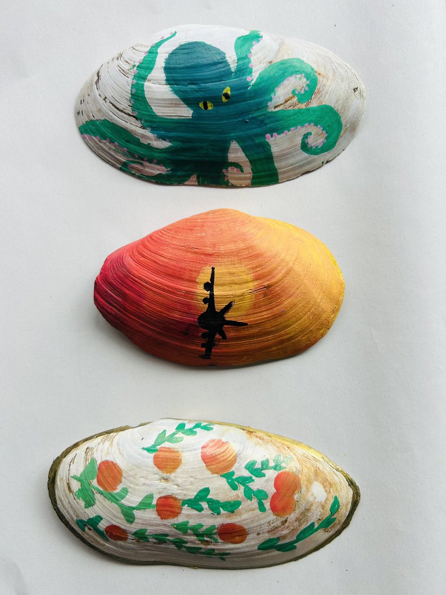 St Mungo's Art & Design (@stmungoart) on Twitter photo A very creative idea and a beautiful end of term gift from an S1 into S2 pupil - creativity, nature and imagination <a href="/StMungosAcademy/">St Mungo's Academy</a> A very creative idea and a beautiful end of term gift from an S1 into S2 pupil - creativity, nature and imagination <a href="/StMungosAcademy/">St Mungo's Academy</a>