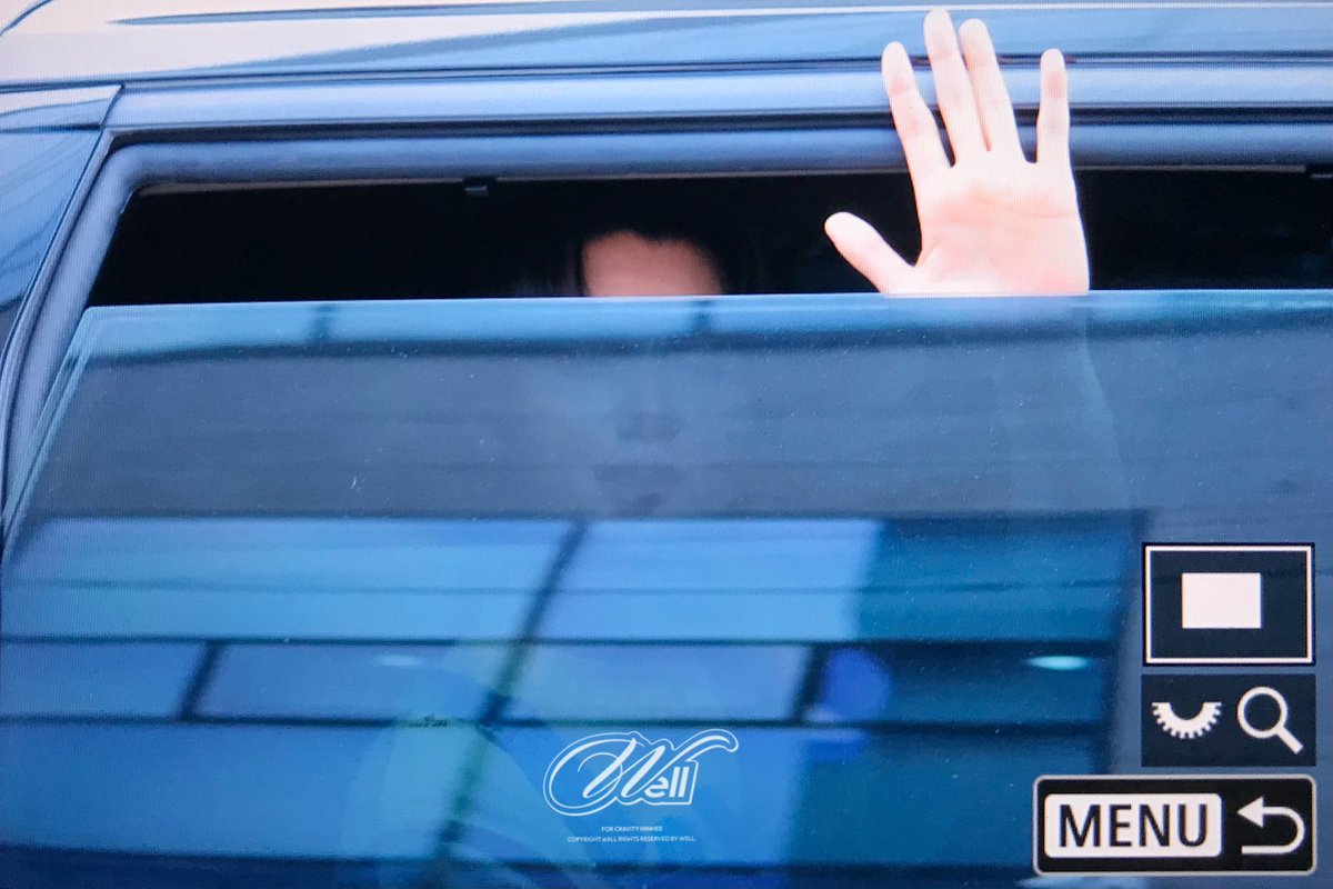 kmhllew's tweet image. 잼민이 가튼데 얼굴이 재미씀… (🆒)