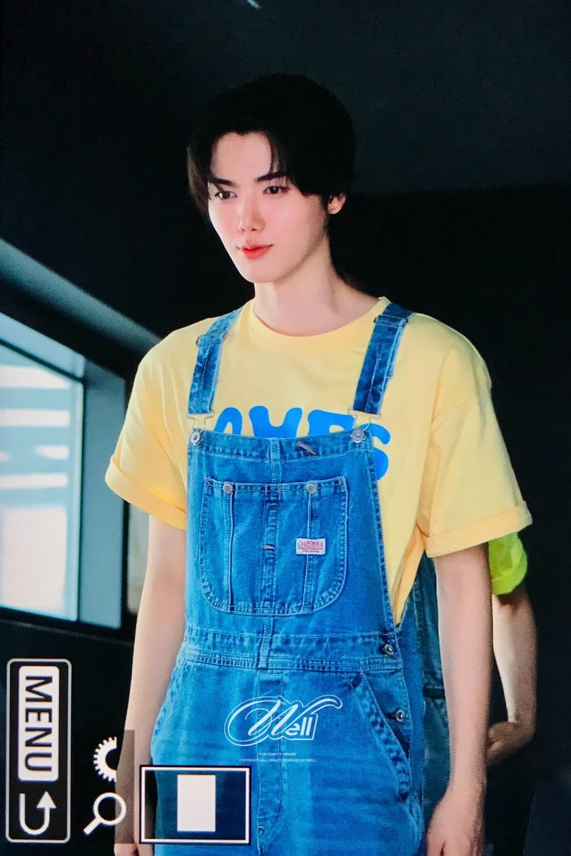 kmhllew's tweet image. 잼민이 가튼데 얼굴이 재미씀… (🆒)