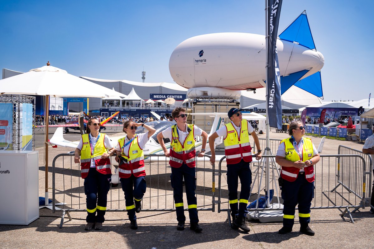 OrdredeMalteFR's tweet image. 🔧 Salon du Bourget : une mobilisation hors norme pour un événement d’exception.
➡ Plus de 170 bénévoles de l’Ordre de Malte France mobilisés
➡ 4 800 heures de bénévolat réparties sur 7 jours
➡ Près de 500 interventions de secours
➡ Et 6 mois de préparation minutieuse