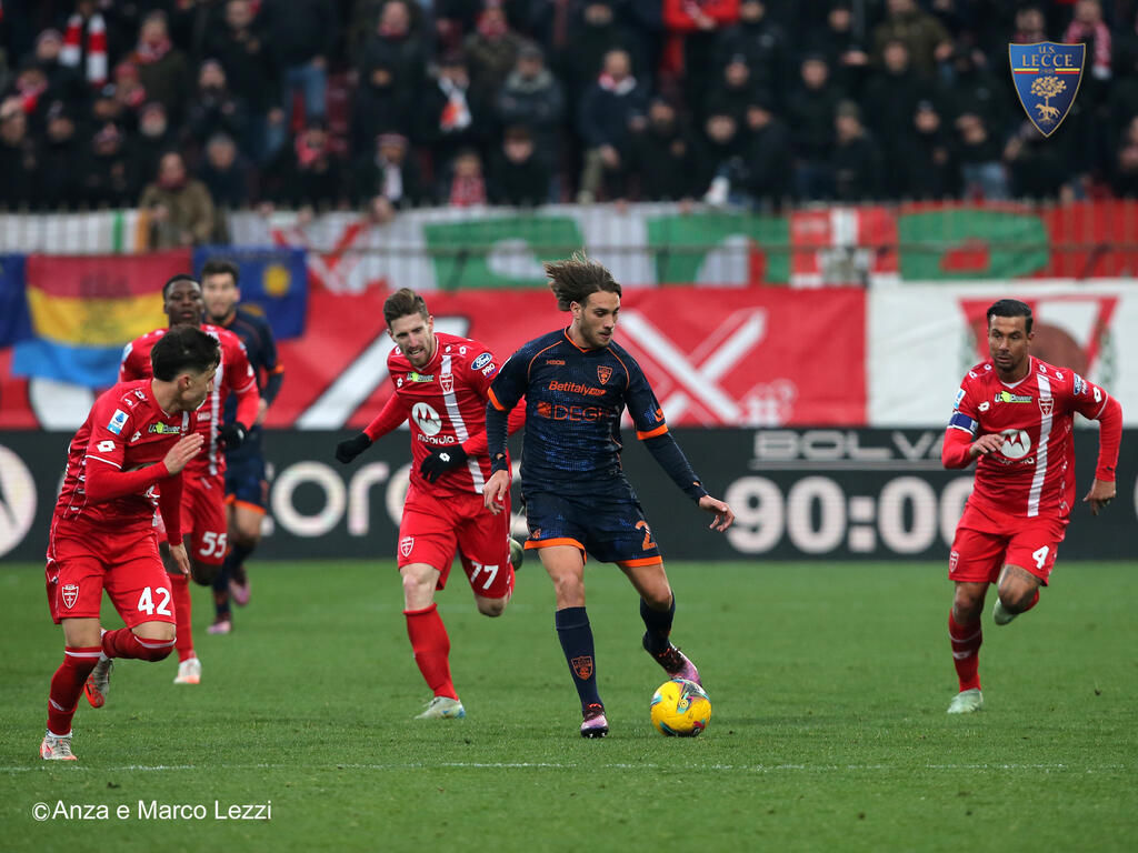 🇹🇷 Geçtiğimiz sezon başında yapılan basın toplantısında Lecce'deki son sezonu olduğunu ifade eden Gallo'ya ilk teklif Türkiye'den geldi.

🔥 İddialara göre Parma'nın da ilgilendiği oyuncumuza Türkiye Süper Lig takımlarından Beşiktaş teklif yaptı.

🔗 PianetaLecce