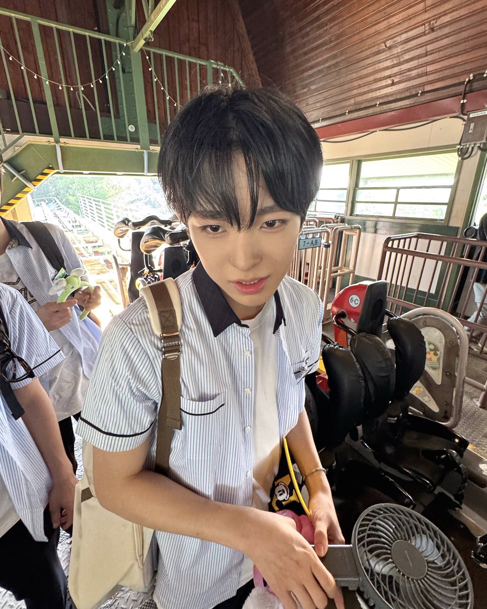 zyuejo's tweet photo. 우리 우시 늘 한결같아서 좋네 https://t.co/BIFU45zUva