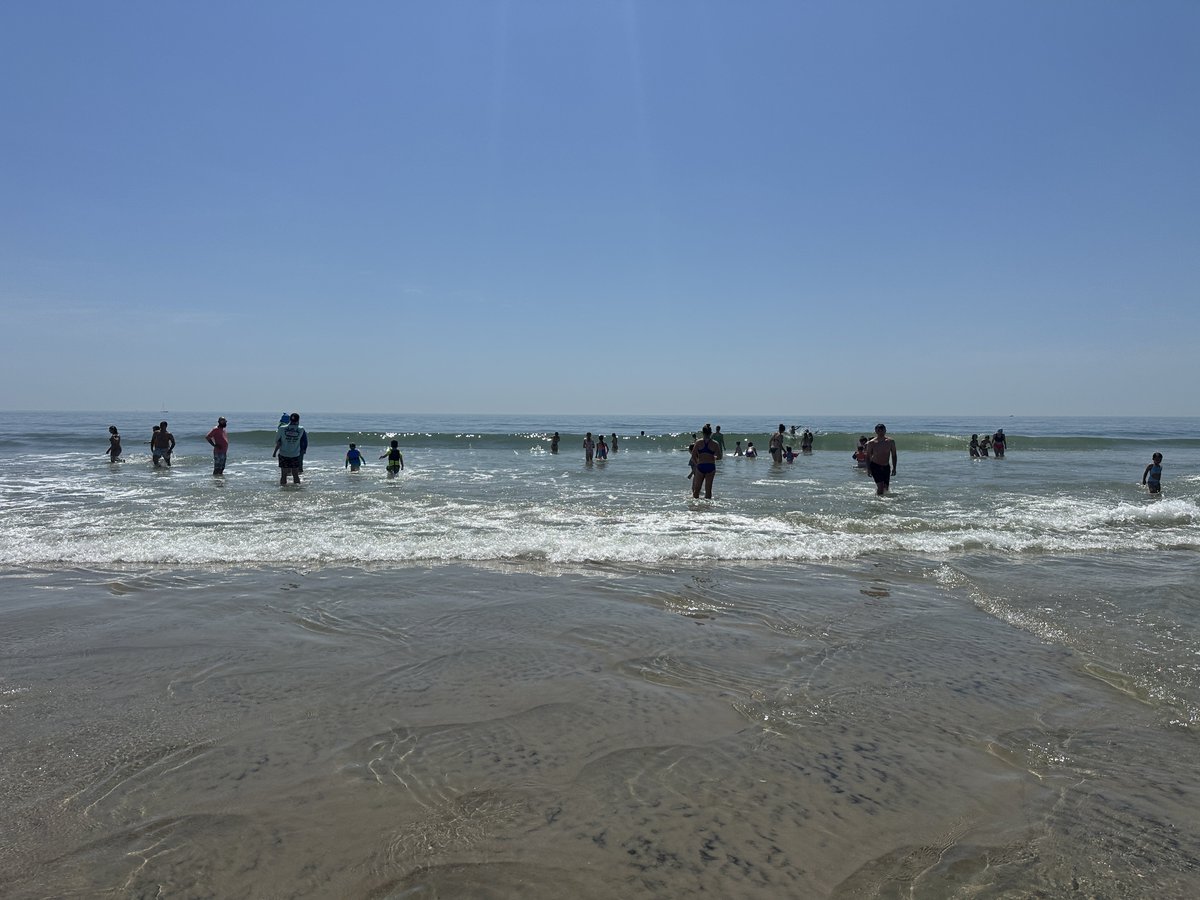 NJWxNews's tweet image. No place better to beat this heat but at the Jersey Shore. #SurfCity #LBI
