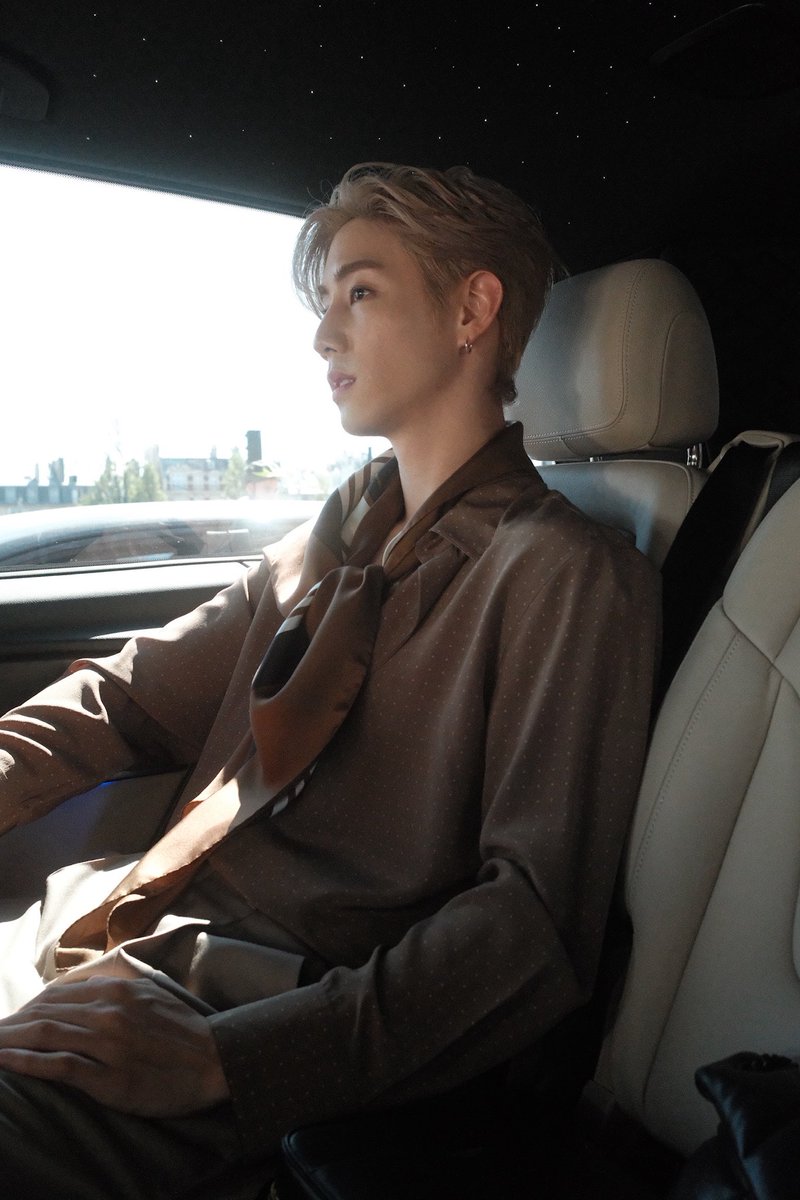 [📷 MARK SHOTS]

While heading to the <a href="/YSL/">SAINT LAURENT</a> show 🤎

#MarkTuanxYSLSS26 
#MarkTuan #Mark
#마크 #段宜恩 
<a href="/marktuan/">Mark Tuan</a>