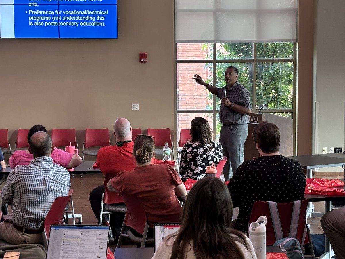 WKUEDD's tweet image. The 2025 WKU EdD Summer Residency kicked off yesterday with a great talk from @KyCPE President Aaron Thompson about the opportunities facing KY higher education. @WKUCEBS @WKU_SLPS