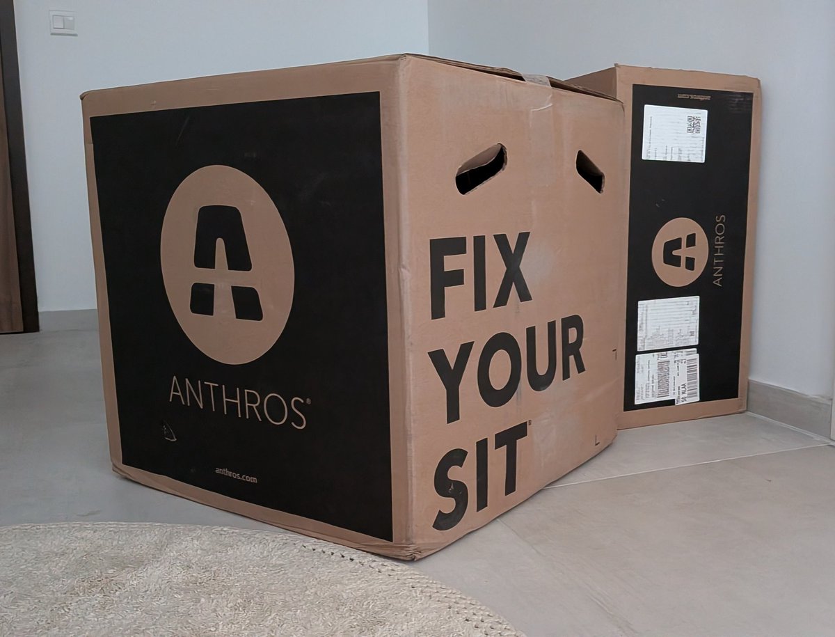 Arrived home to some big ol boxes 🙏☝️🤓 <a href="/Anthroschair/">Anthros</a>