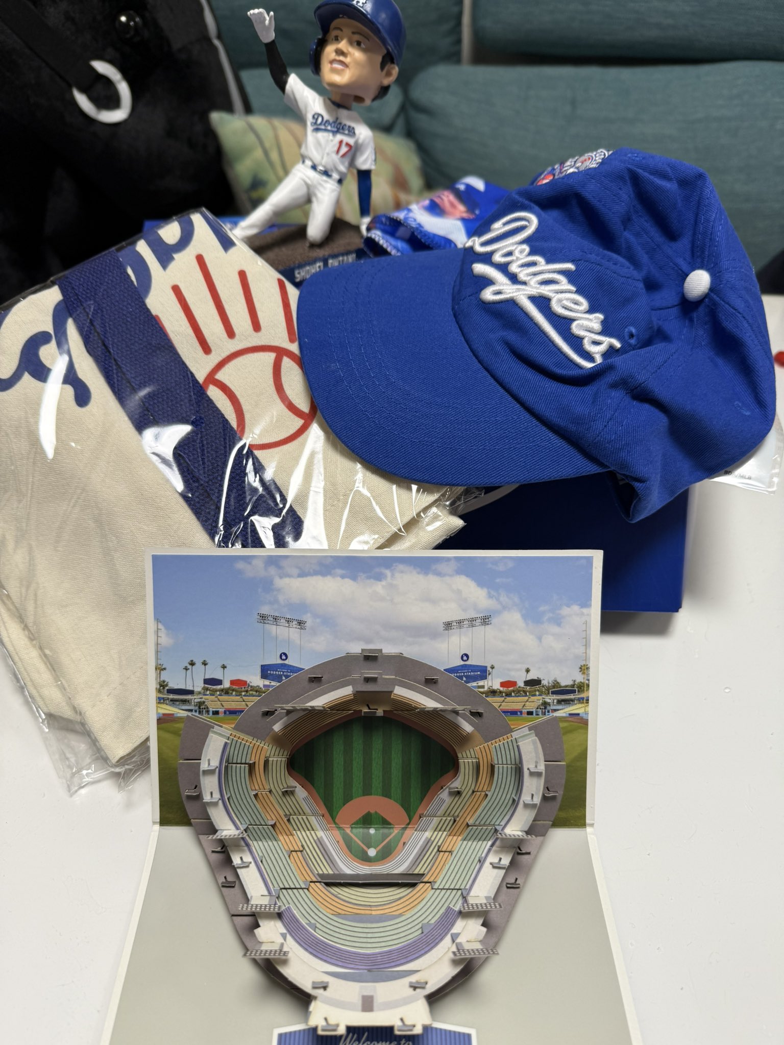 ドジャースファンクラブ入会記念グッズ(ボブルヘッド人形込み