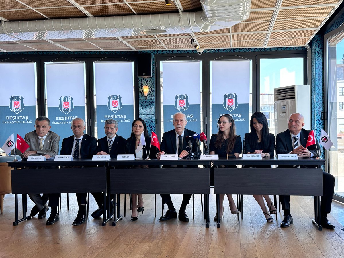 🦅 Beşiktaş Divan Başkan adayı Ahmet Akpınar:
“Biz Beşiktaş değerlerini ön plana çıkartacak bir kurul olacağız. Divan Kurulu üyeleri için lokal yapmak istiyorum. Gerekirse evimi de bloke edeceğim.”
✅ Listesinde: Hasan Bozkurter, Aslı Üstünkaya, Tülay Büyükasar, Didem İzgi, Tarık