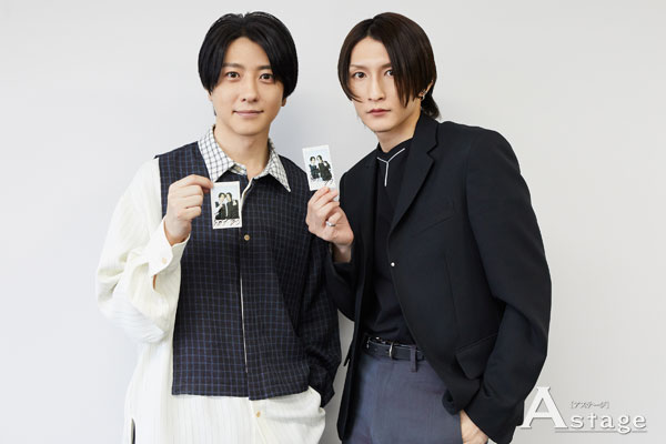 astage_ent's tweet photo. 【PRESENT】鈴木拡樹＆梅津瑞樹、直筆サイン入り🖋️チェキプレゼント‼️📸🎁✨
映画『死神遣いの事件帖  終（ファイナル）』🎬

※応募詳細はこちらから⬇️
https://t.co/oPxITgnSmN

#鈴木拡樹 #梅津瑞樹 
#死神遣いの事件帖 #ムビステ #しにつか 
#チェキ #プレゼント @toei_movie_st https://t.co/qUgXiYZzaP