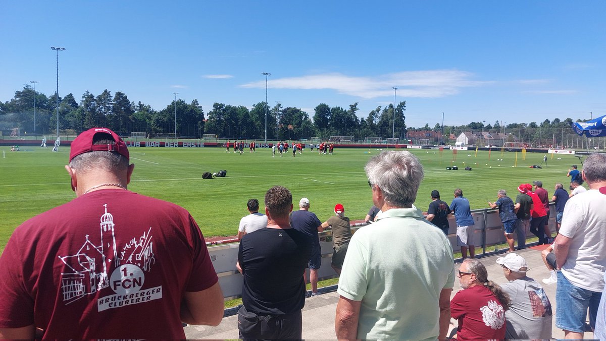 #FCN #Trainingsauftakt Es gibt keine 3 im Weggla
