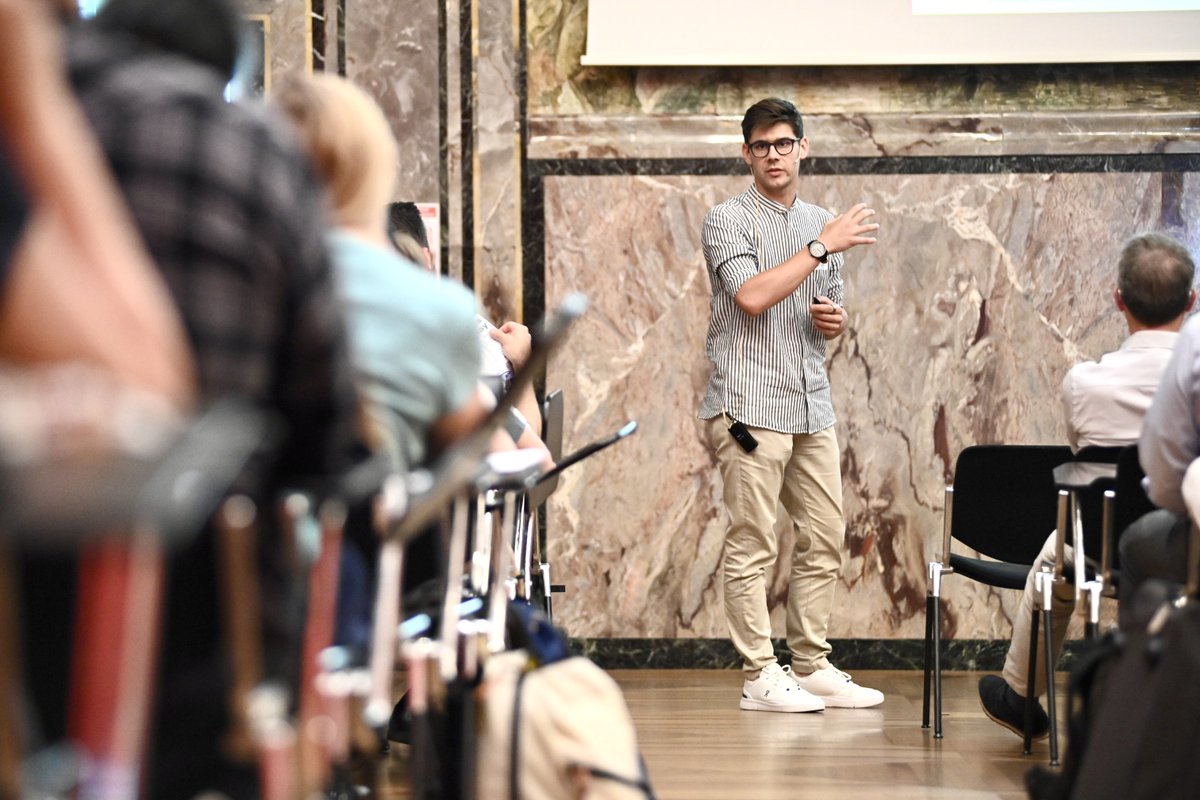 Swiss3RCC's tweet image. This morning’s sessions @UZH_en took us deeper into the #3Rs, with a strong focus on #Reduction and #Refinement.
We heard some fascinating talks on improving animal welfare and enhancing scientific precision.
Here are a few more moments from the morning 📸
