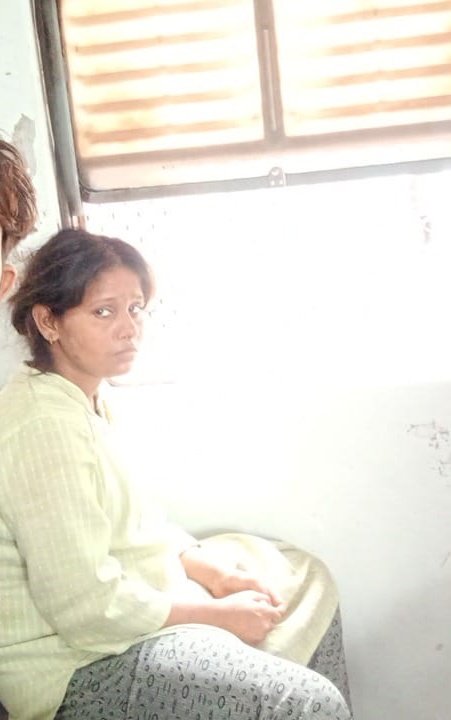 Palsandeep2004's tweet photo. @BeingPolitical1 #MissingGirl #HelpFindJyoti #SuratNews #Dadra #MissingPerson #LostAndFound #MentalHealthAwareness
🔴 गुमशुदा लड़की की तलाश | ₹20,000 इनाम 🔴
सूरत की 17 साल की लड़की ज्योति रंजीत राम, मानसिक रूप से अस्वस्थ है।
17/06/2025, शाम 8:30 बजे दादरा से गुम हुई।
पिसता color का टॉप https://t.co/g01QTlA6hs