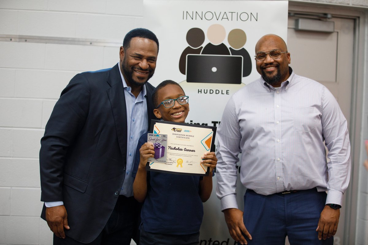 JeromeBettis36's tweet image. My @BusStopsHereFdn was built on one belief:
Every kid deserves a shot.
We’re just doing our part to make that a reality.
Learn more here: thebusstopsherefoundation.org
