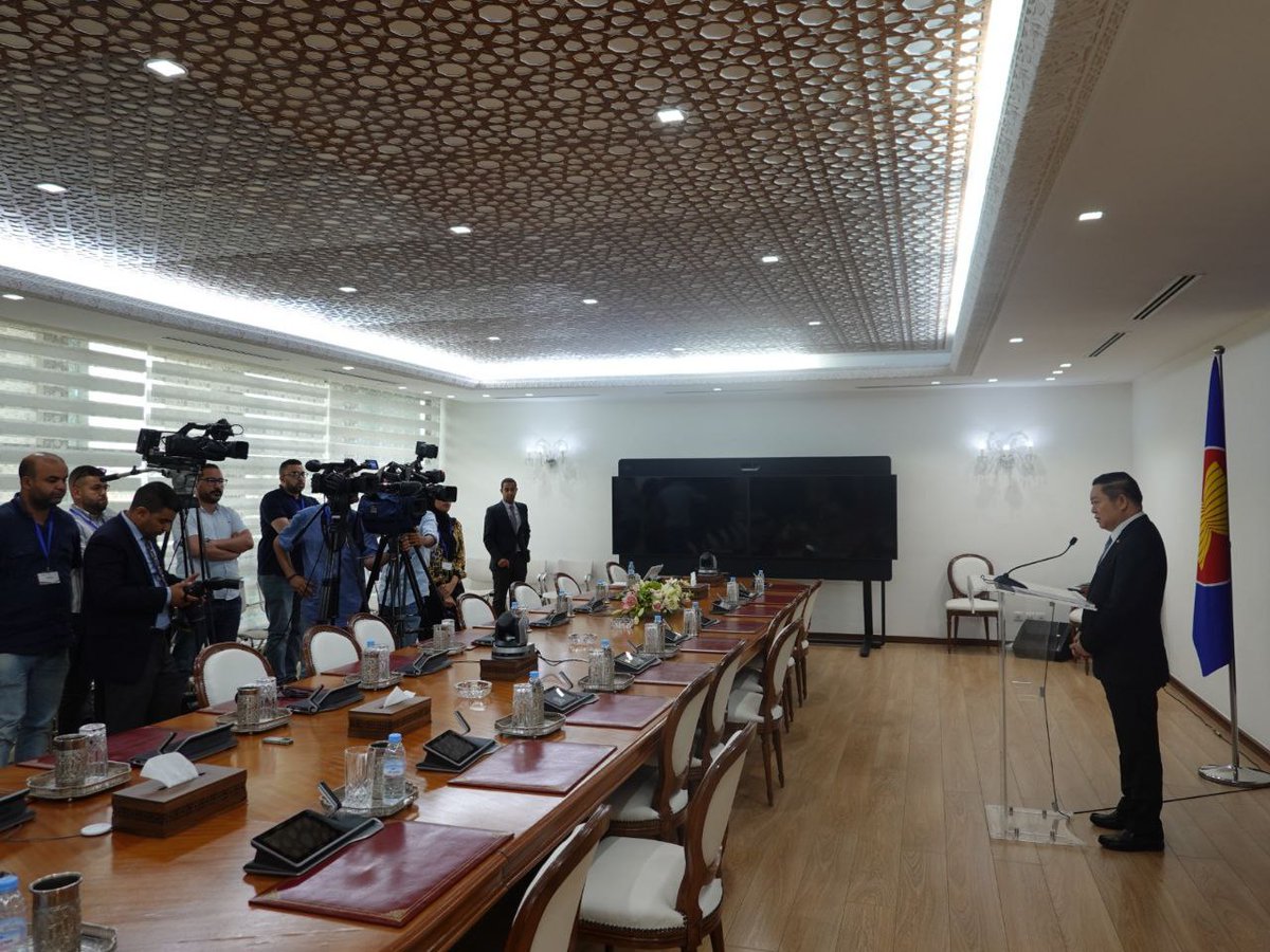 អគ្គលេខាធិការអាស៊ាន បានអញ្ជើញដឹកនាំគណៈប្រតិភូលេខាធិការដ្ឋានអាស៊ាន មកបំពេញទស្សនកិច្ចផ្លូវការនៅព្រះរាជាណាចក្រម៉ារ៉ុកfacebook.com/share/p/1C7KcC…