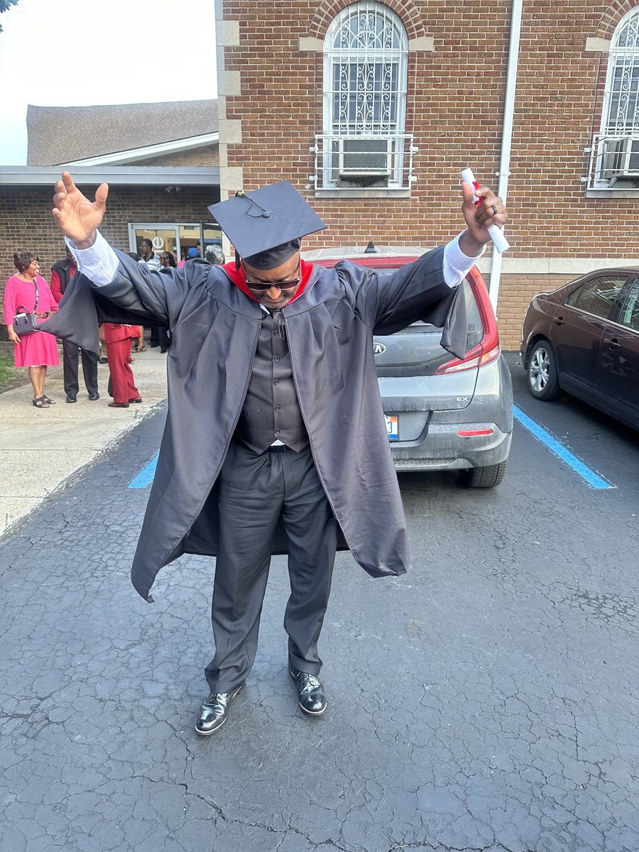 Just tryna let my Lil lighte shine!
Congratulations to me on obtaining my masters degree!
