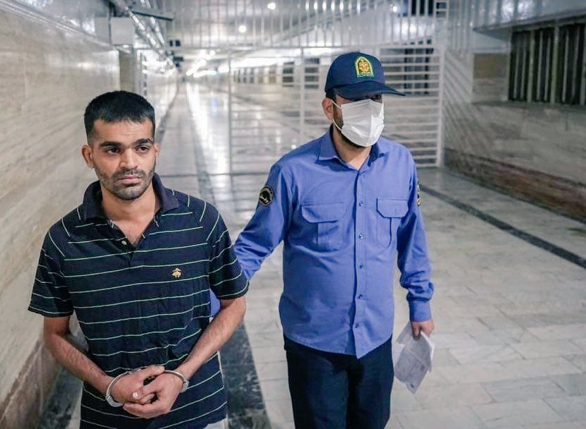 پسر من چجوری به این چشما نیگا کنم و بغض نکنم؟
چجوری به مظلومیت این پسر نگاه کنم و قلبم پاره پاره نشه؟
#محمدامین_مهدوی_شایسته