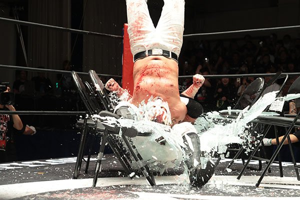 njpwglobal's tweet photo. El Desperado retained the IWGP Junior Heavyweight Championship in a match filled with blood sweat and tears at Death Pain Invitacional!

#deathpaininvi report:
https://t.co/cseLoHtQWx

Order the PPV replay!

https://t.co/jPcQsjLswV

#njpw https://t.co/l8bMa4BJk2