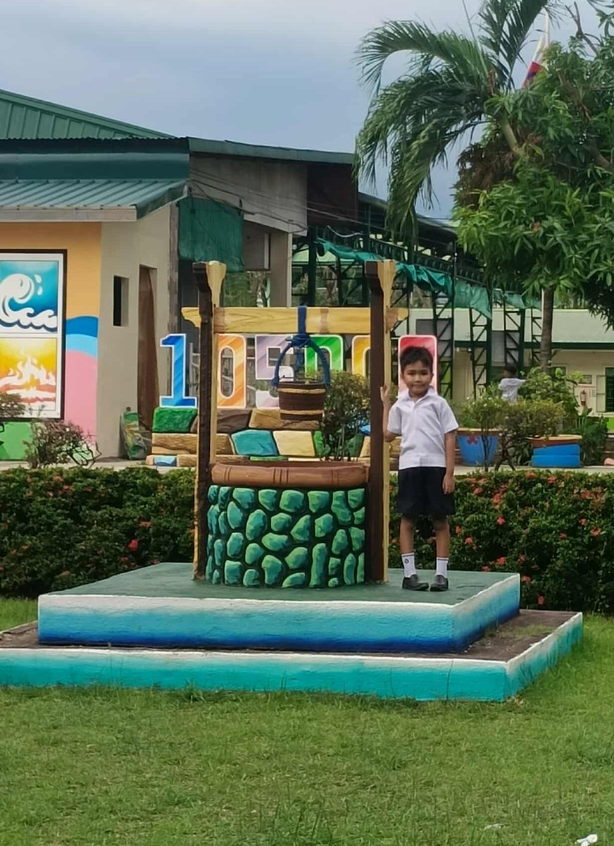 dianneeemsls's tweet photo. Funny how my 2nd grader son didn't write his assignment in Filipino. Nalaman namin sa gc ng parents na may assignment pala. We asked him kung bakit hindi siya nagsulat, ang sabi nilagay daw niya sa brain niya! Sige 'nak, ipasa at ipacheck mo kay teacher brain mo. 🤦 https://t.co/fmdZx7FLSu