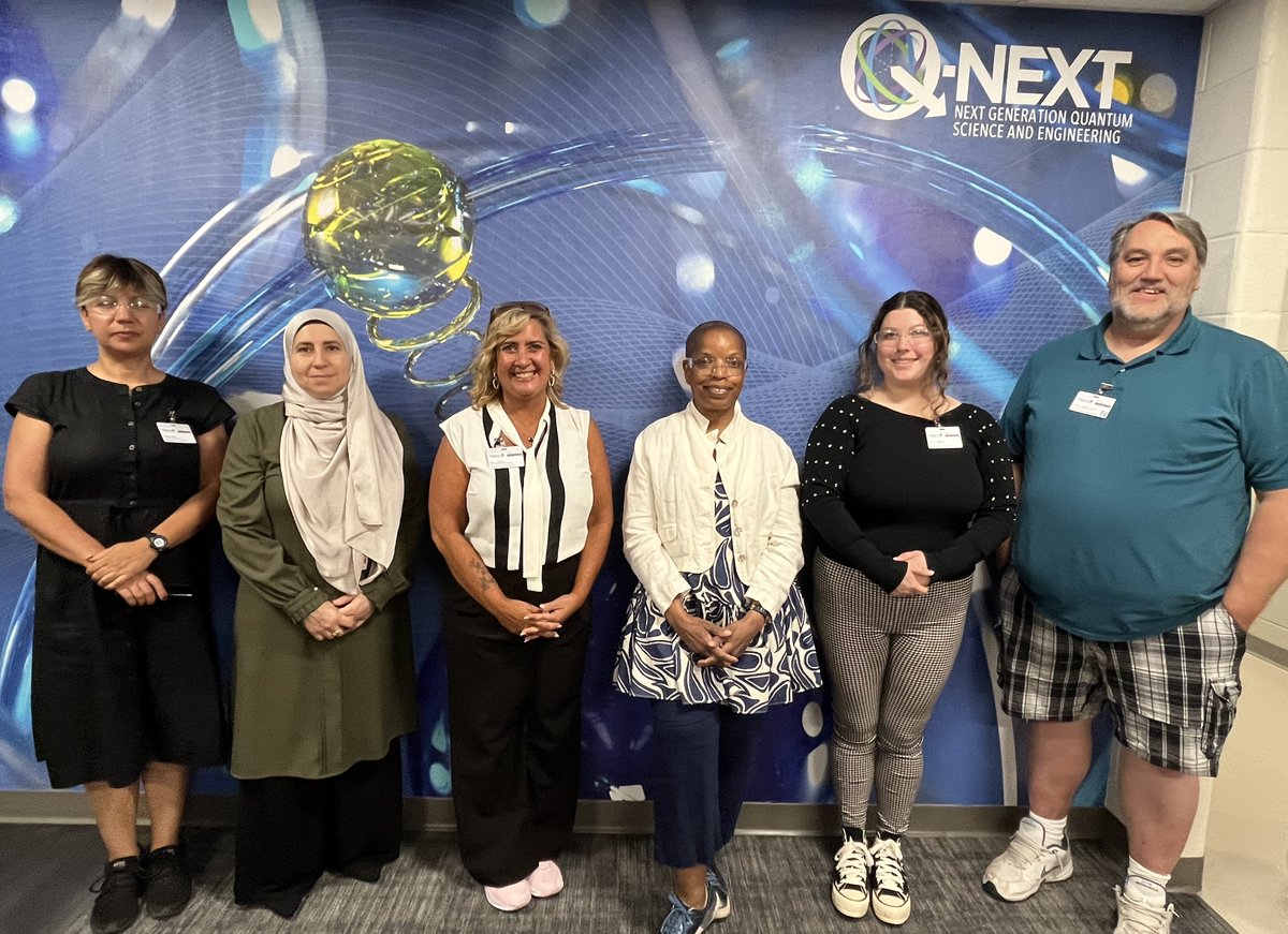 qnextquantum's tweet image. Q-NEXT was privileged to host six high school teachers for QCaMP, run by @QSAcenter. QCaMP trains participants on new ways to teach #quantum mechanics at the introductory level and beyond in the classroom. Thanks, teachers, for sharing your quantum journey with us!