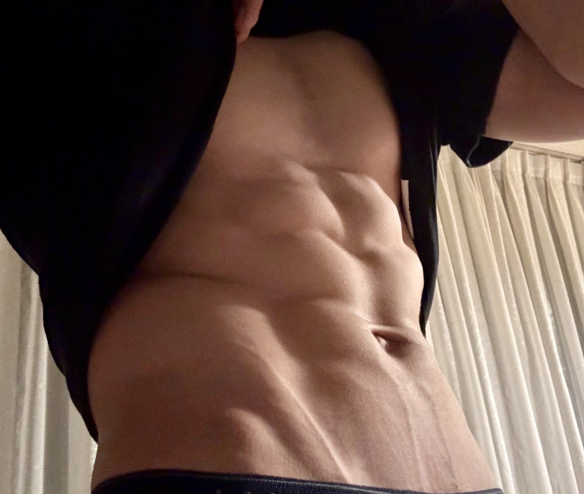 urhusbandsylus's tweet photo. Good morning, sweetie… want some breakfast in bed? https://t.co/w5ycCijLdf