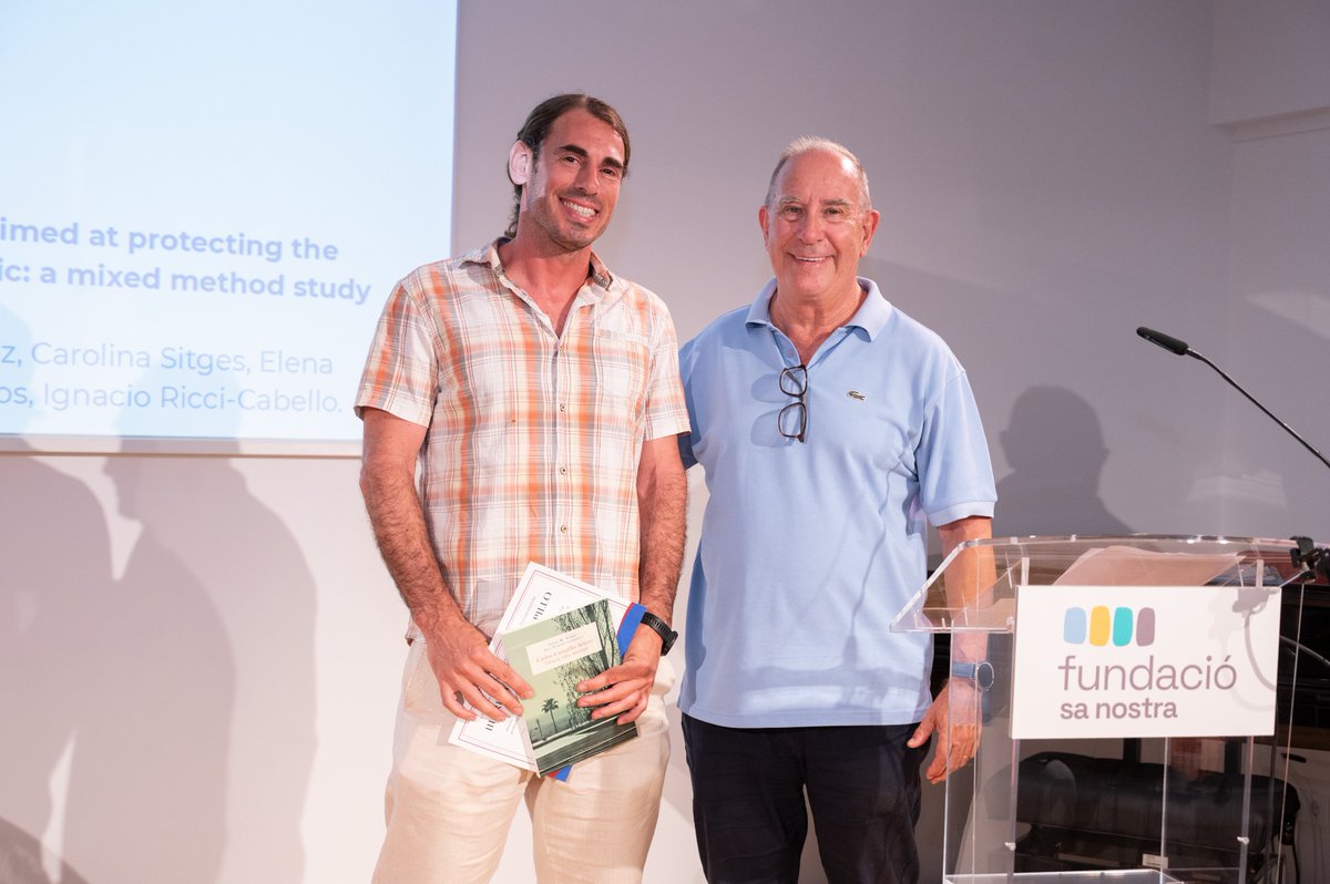 EVISAP (@evisap_idisba) on Twitter photo 🏆 ¡Hemos ganado el III Premio Carlos Campillo de <a href="/AMBalear/">AcadèmiaMèdicaBalear</a> !
El artículo premiado presenta la evaluación de proceso de PsyCovidApp, una app para apoyar la salud mental del personal sanitario durante la pandemia.
📄 Artículo: doi.org/10.3389/fpsyg.…
#SaludMental  <a href="/idisbaib/">IdISBa</a> 🏆 ¡Hemos ganado el III Premio Carlos Campillo de <a href="/AMBalear/">AcadèmiaMèdicaBalear</a> !
El artículo premiado presenta la evaluación de proceso de PsyCovidApp, una app para apoyar la salud mental del personal sanitario durante la pandemia.
📄 Artículo: doi.org/10.3389/fpsyg.…
#SaludMental  <a href="/idisbaib/">IdISBa</a>