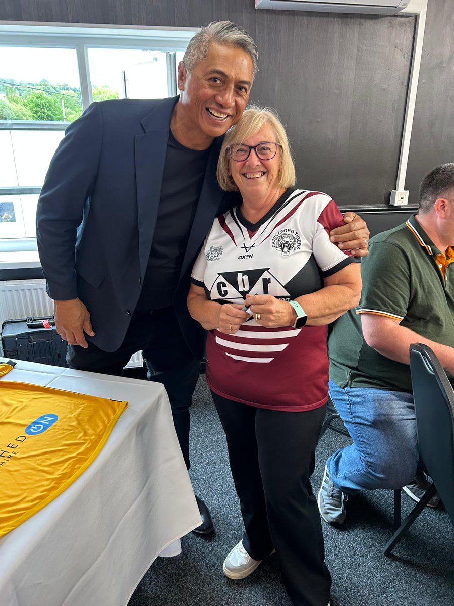 downhamdn's tweet photo. Just had a brilliant morning at @CTRLFC meeting these 2 legends, for those that weren't around Nikau (T) &amp; Kemp (whispering). Great listening to their memories of Cas - T said nothing changes it's still a s@#thole but they do have a gym now 🤣. Kemp saying  1/2 https://t.co/dDqfOTKLOv
