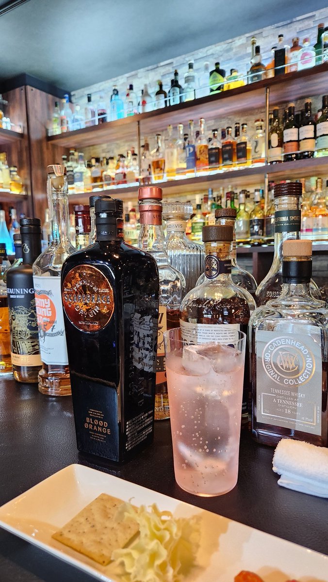 YsHIROSSYI's tweet photo. ふぅ～🥃
写真見すぎて目がチカチカしてるから、酒飲んでリフレッシュする

#barmoobeams https://t.co/Z4e0SxMEjq
