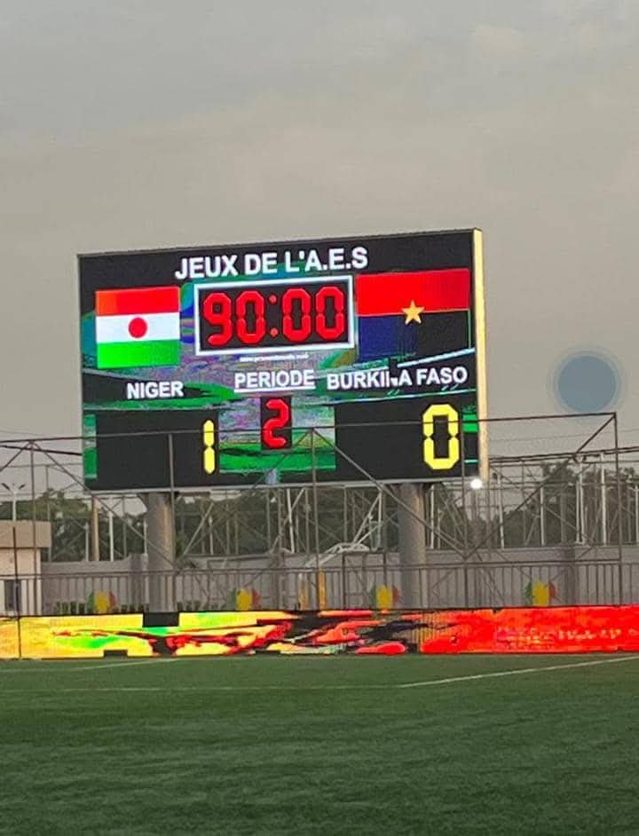 Malijetactu's tweet photo. Jeux de l'AES : Le Niger ravive ses espoirs en football après sa victoire contre le Burkina Faso https://t.co/3Q5Ladiu47 #malijet #Jeux #AES #Niger #Ravive #Espoirs #Football #Victoire #BurkinaFaso https://t.co/F2jySSzWLA