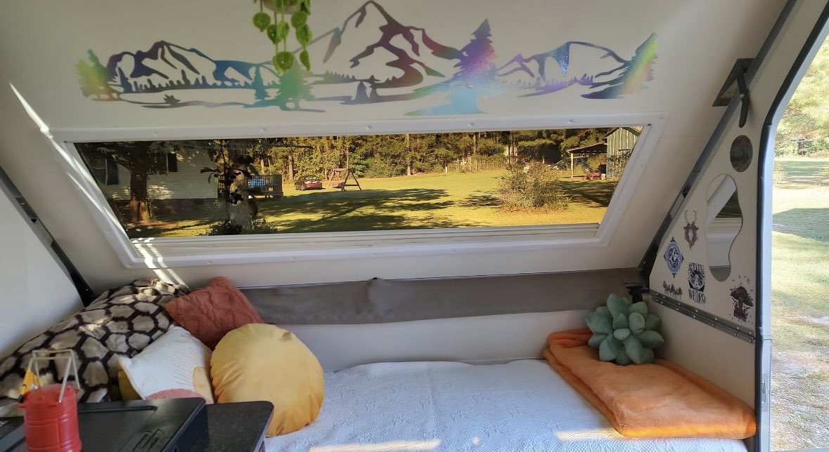 Aliner_Camping's tweet photo. π€π€© Chanda Cooper-Odom with a sweet #transformationtuesday to her Aliner!
A touch of color and a lot of cozy!!
How have you transformed your Aliner as your #homeontheroad? π£οΈπ
Share/tag us in your pics!
β
Check out our full catalog here! https://t.co/ElEyc71tKC
#AlinerAdventure #CampingLife #RVReady #ExploreMore #CampInComfort #OffGridReady #AlinerLife #AdventureAwaits #Alinerlife #outdooradventure