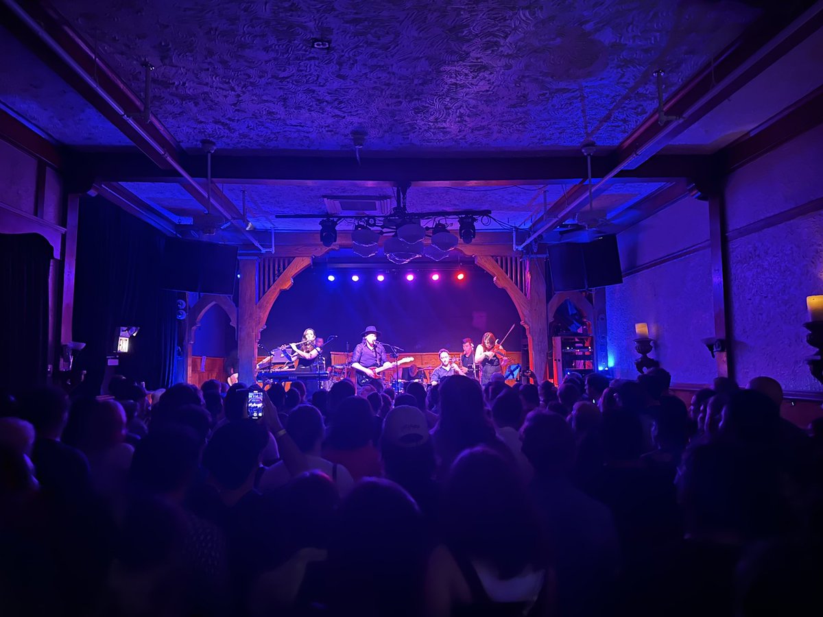 CHICAGO TONIGHT! Only a few tickets remaining, get them while you can: lh-st.com/shows/06-24-20…

<a href="/Schubas/">Schubas</a>