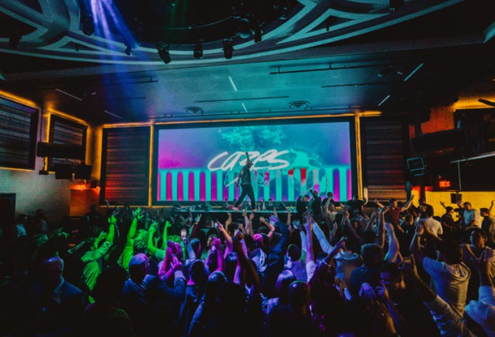 the06space's tweet photo. 59,878> 🎙️ and a late show for any night owls-- you will find DJ #Cazes at the PM Lounge #Dallas this evening. How bout' we play "Every Little Thing" and see what shakes out of the studio. 📻 #DeepHouse 
https://t.co/W3TZMWmT3P https://t.co/zR5Nh6kMqH