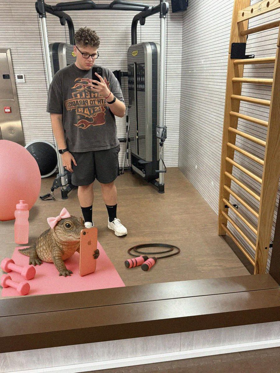 morning pilates session w/ <a href="/orangie/">Orangie</a>