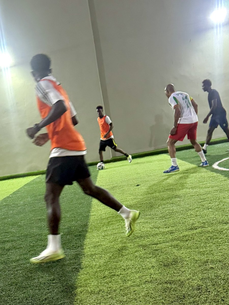 CFootstyle's tweet image. Merci @SMane_Officiel pour l’invitation🇸🇳⚽️ Un réel plaisir de jouer avec lui avec El Hadji Diouf🇸🇳🤍.. de belles choses arrivent🤭🔥 Stay Tuned⏳