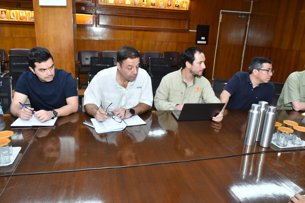 copper_ltd's tweet image. The delegation from CODELCO, the State-owned Copper major of Chile, had a meeting with all Heads of departments on 24.06.2025 at Khetri Copper Complex, HCL’s Unit in Rajasthan. 

#Copper #Miningoperations #HindustanCopper #VikshitBharat

@MinesMinIndia 
@kishanreddybjp…