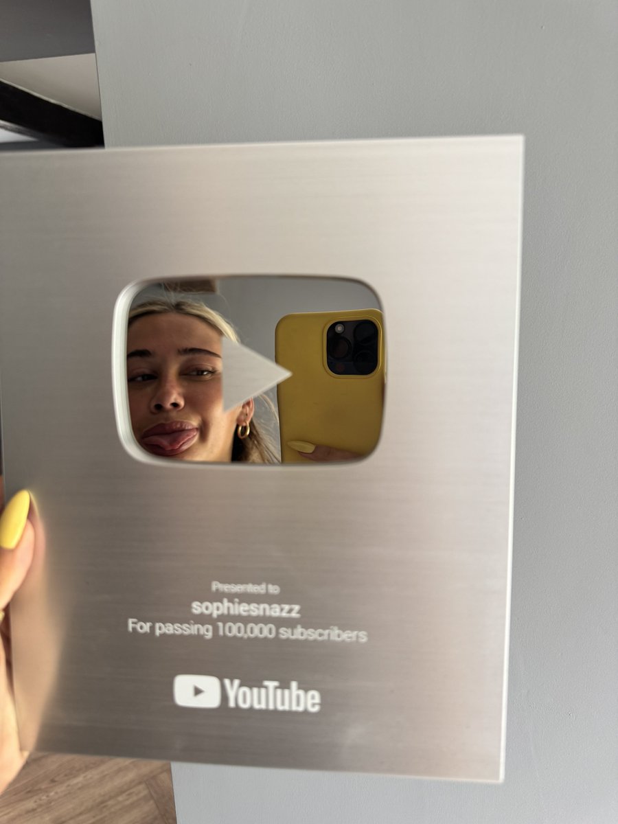 Sophiesnazz tweet media