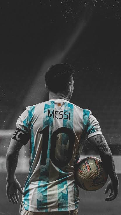 Hoy es el cumpleaños del más grande #Messi38 #Messi #goat 🐐⚽️👏🏻👏🏻👏🏻👏🏻👏🏻👑 ¡Felicidades! A este monstruo competitivo.