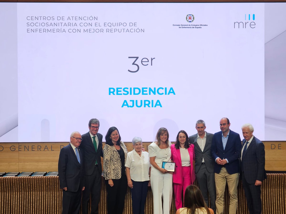 La Residencia Ajuria ha sido reconocida como el tercer centro con mejor reputación de todo el Estado. Este galardón destaca la excelencia humana y profesional del equipo de enfermería de la residencia. 
Arabako egoitzetan puntako talde eta zainketa-eredua dugu.
Zorionak!!