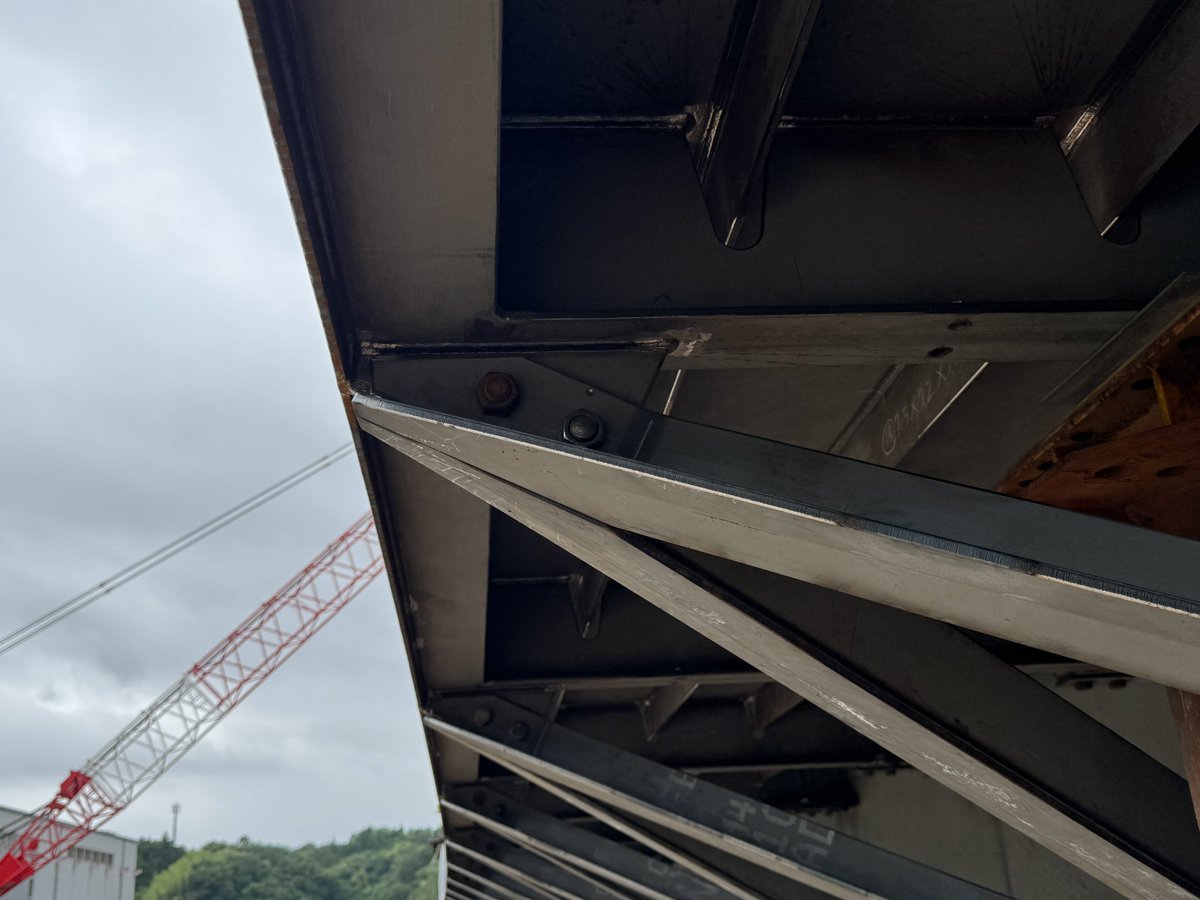 bori1021's tweet image. 今日は郡山で橋梁の工場検査。ストラットが綺麗にできていて良かった。