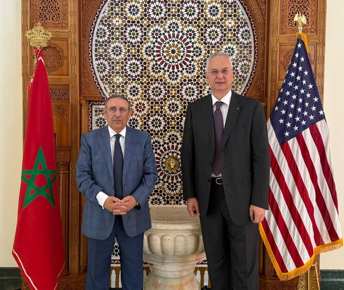 Ambassador Dragan Šutanovac paid a courtesy visit to the Ambassador of the Kingdom of Morocco, H.E. Youssef Amrani. 🇷🇸🤝🇲🇦

The meeting took place in a cordial atmosphere, with an exchange of views on topics of mutual interest, as well as on the potential for further enhancing