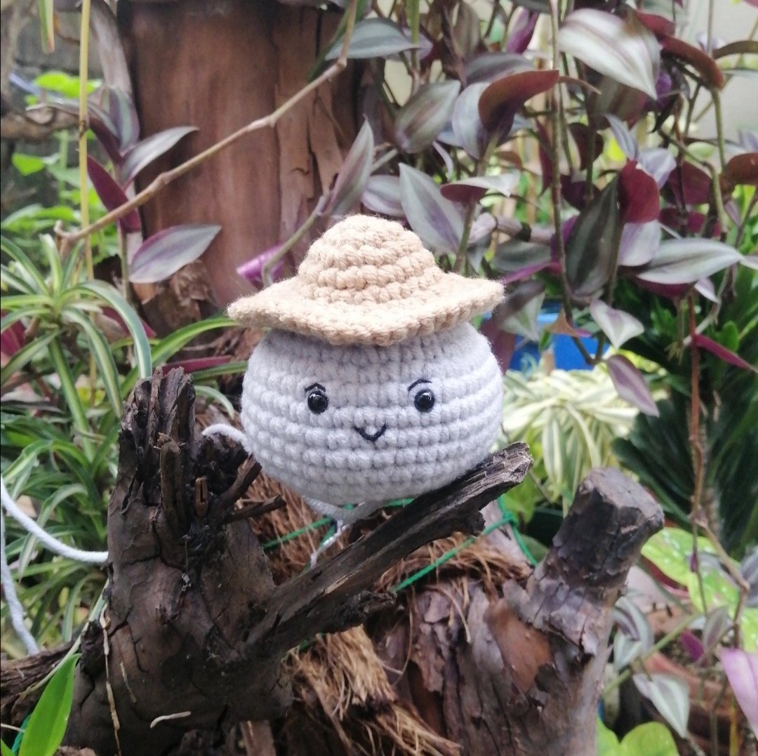 GA Alert! ˚⋆𐙚｡ 𖦹.ᡣ𐭩˚
-must RT this tweet and qrt (comment done) 
-follow (optional)
-can pay for sf
-end:tba

1 winner of doljjong/bongbongie (can choose) crochet keychain ^^