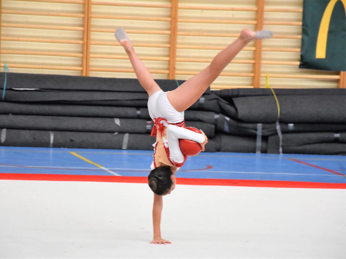 Gran exhibición la que nos ofrecieron las integrantes del club de gimnasia rítmica de Villaviciosa de Odón.
¡Enhorabuena por vuestra gran temporada!👏👏