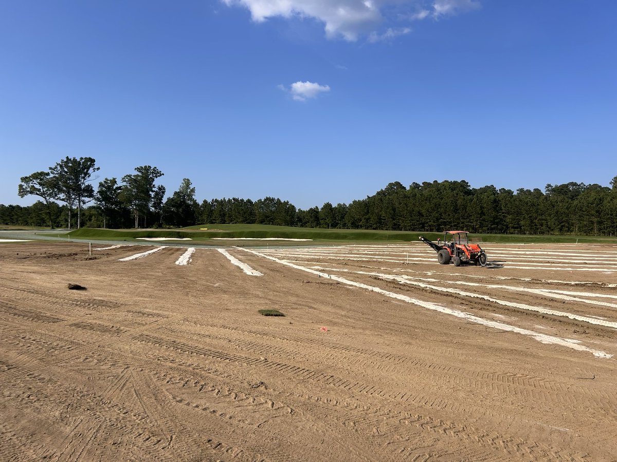 Crazy to how many drainage lines will be across each fairway. This is the way to built a course so that you always have firm fairways and carts out on the course